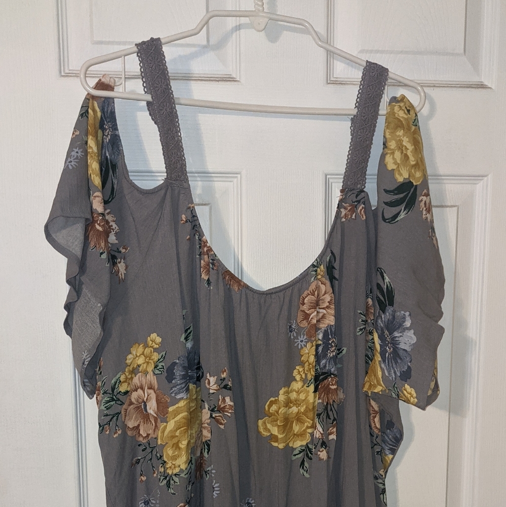 Floral cold shoulder blouse.